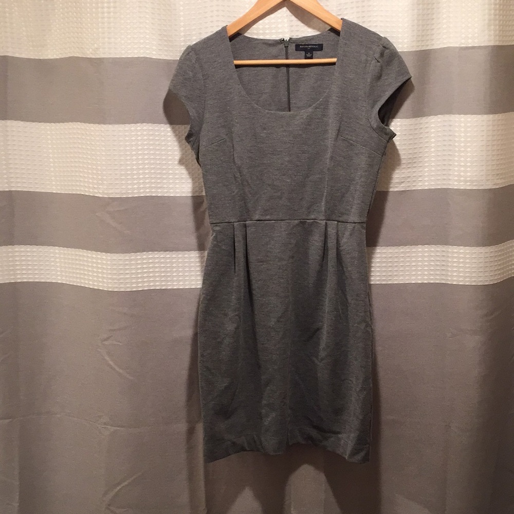 Pleated Cap sleeve zip down business casual dress